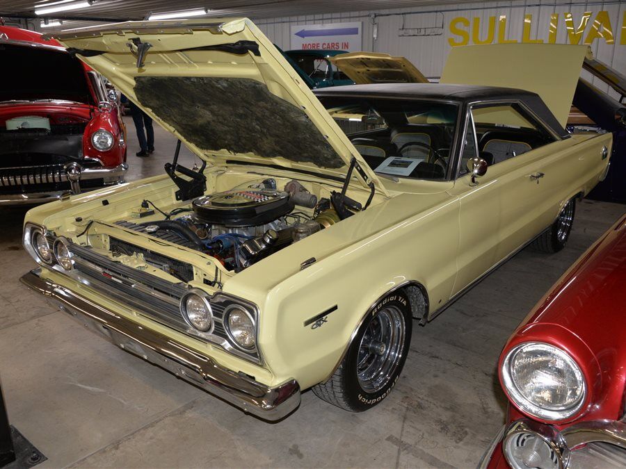 1967 Plymouth GTX 2-dr hard top