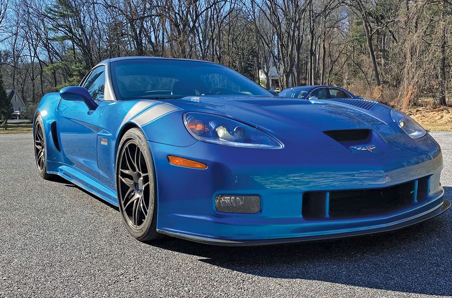 2009-corvette-c6rs-main.jpg